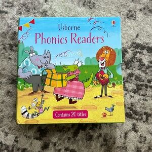 Usborne Phonics Readers Box Set
